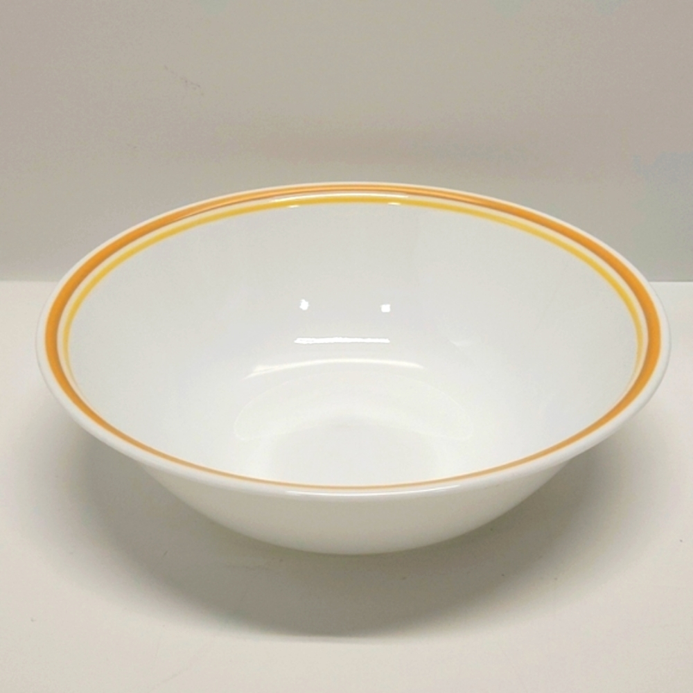 Retired Corelle Almond Yellow Rim Serving Vegetable Bowl 2 Quart